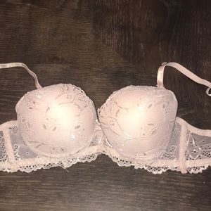 cream lacy push up bra